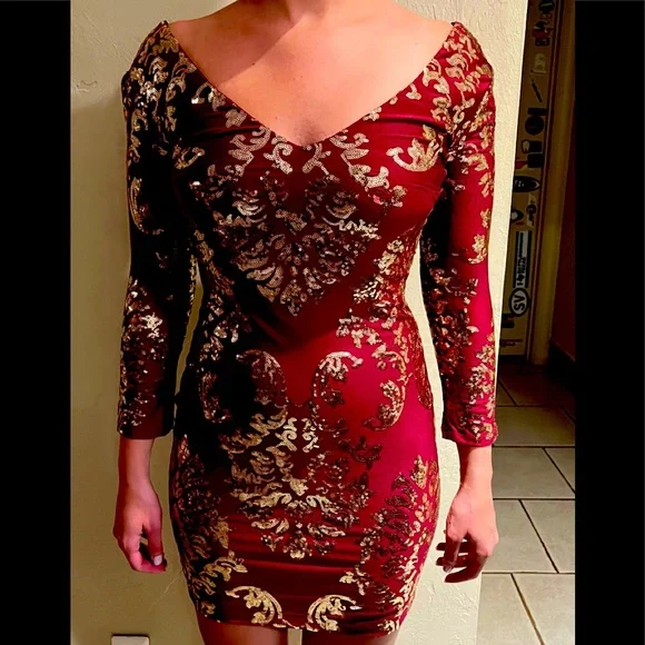 B Darlin | Dresses | B Darlin Mini Dress Burgundy With Gold Sequence |  Poshmark
